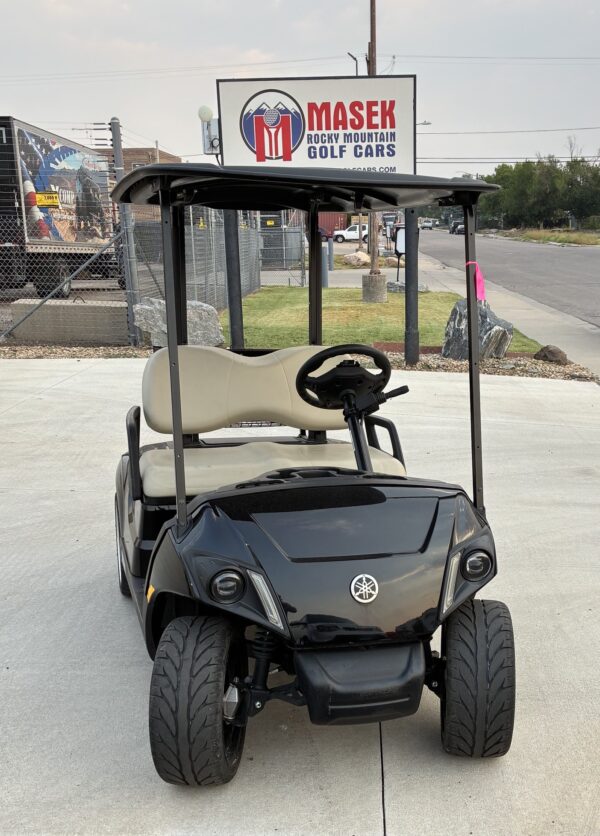 2023 Yamaha PTV Black Electric - Image 2